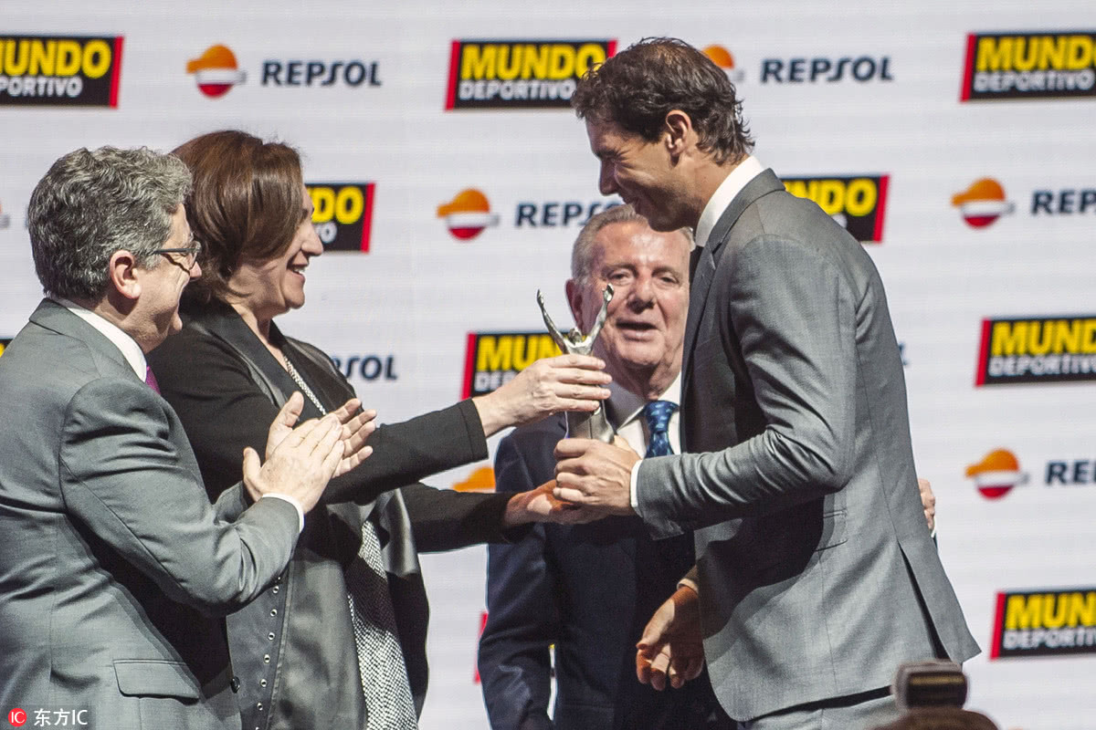 包含穆古鲁扎官方宣布比赛规则变更新规，巴塞罗那引发争议！的词条