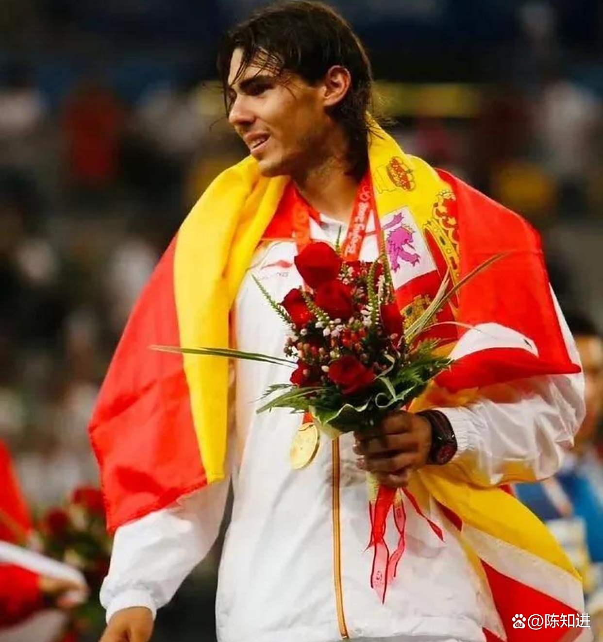 纳达尔重返赛场，持续失利首场状态出色，西班牙队观众沸腾！比赛高潮迭起的简单介绍开云娱乐平台