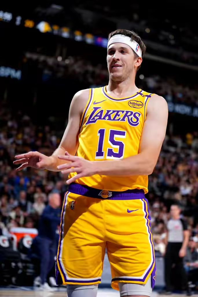 C9不断突破！，蒂姆连续十五场比赛得分超过刷新纪录全场沸腾不已的简单介绍kaiyun