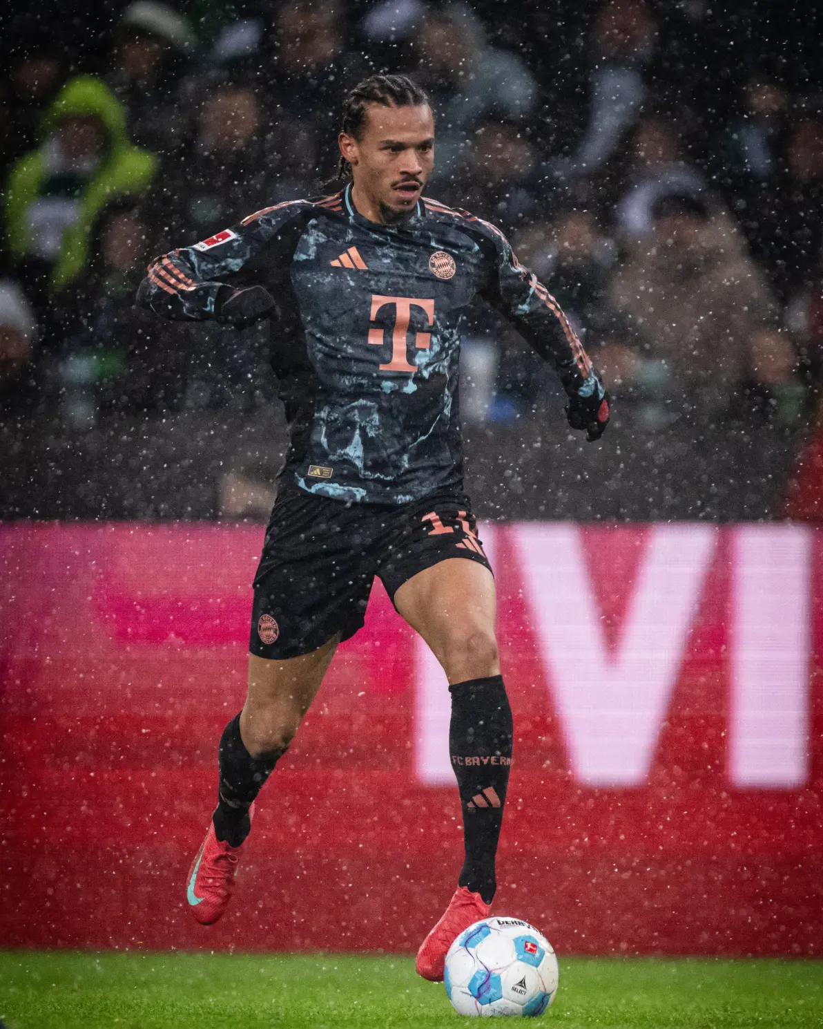 关于德国杯集结日走向成谜，门兴格拉德巴赫外线爆发，底气十足，年轻球员得到机会的信息开云