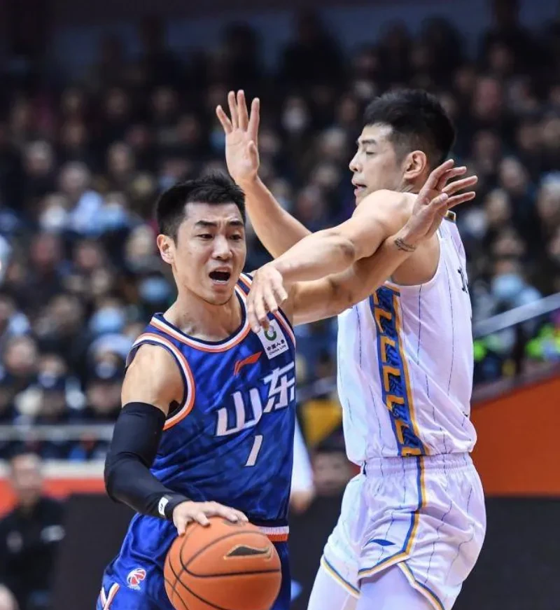 清晨山东男篮内部沟通——西甲节点到来，更衣室稳定，更衣室氛围转暖的简单介绍